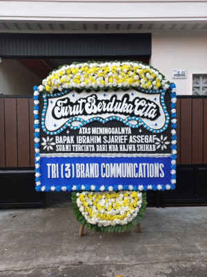 Papan Bunga Duka di Lingga Timur
